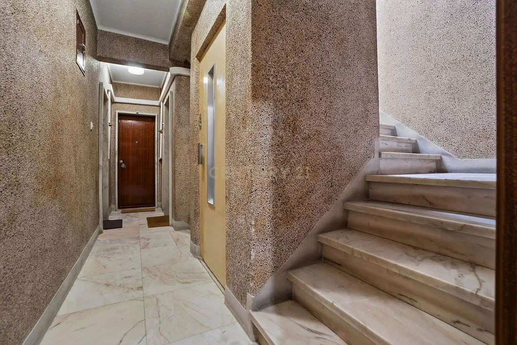 T1 Renovado em Campo de Ourique, Lisboa - Image 38