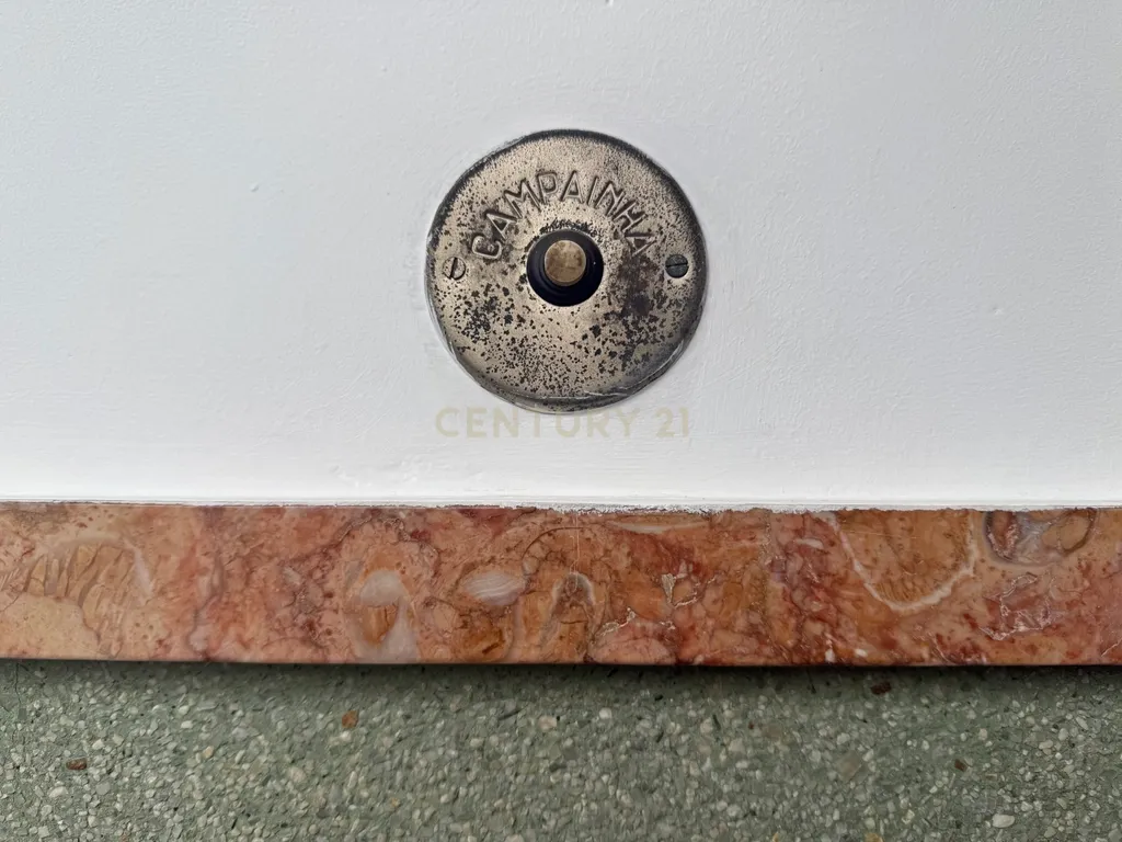 Apartamento T2 para recuperar no centro de Portimão, Algarve - Image 31
