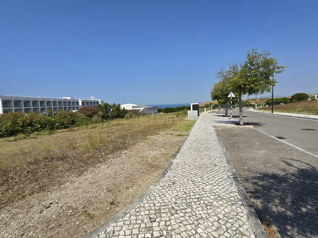 710 m² de Exclusividade num Novo Condomínio na Aldeia dos Capuchos. - Image 26