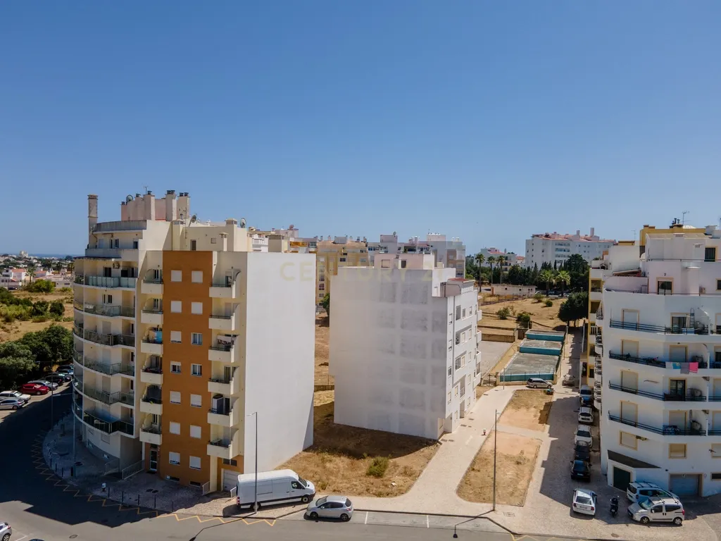 Investimento Imobiliário, Lote Urbano para Empreendimento Residencial em Portimão - Image 2