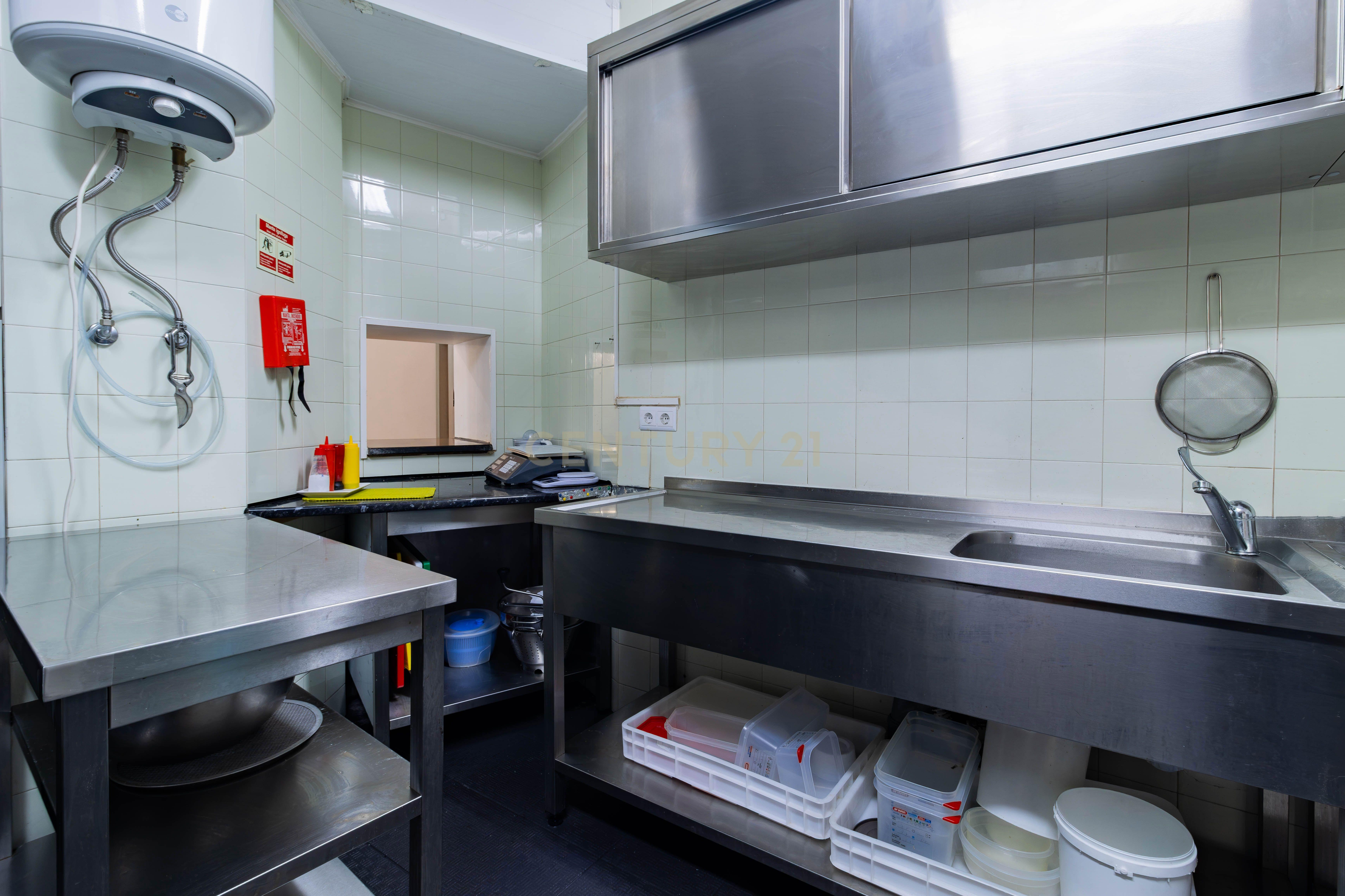 Fotografia 6 de Restaurante  totalmente equipado, situado numa localização privilegiada junto ao Parque do Avião, em Leiria