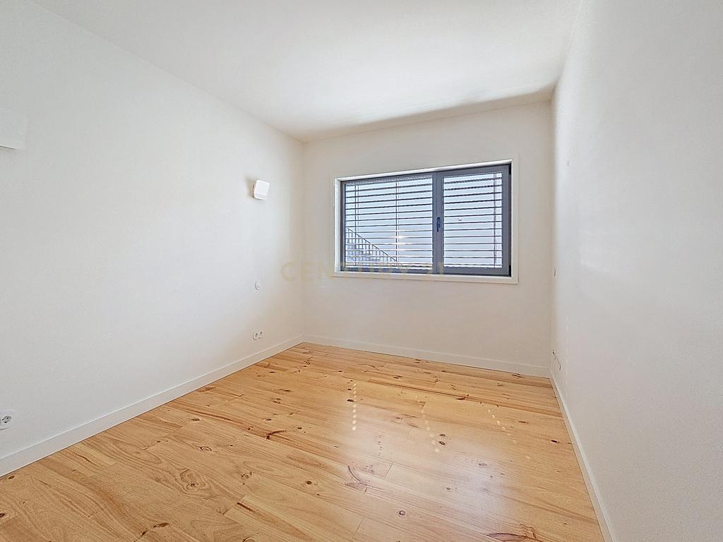 Apartamento T2 Novo – Rua do Bonjardim, Porto - Image 25