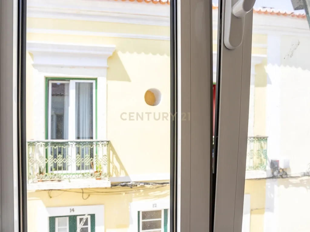 Prédio de Charme Totalmente Renovado no Coração da Baixa de Setúbal – Investimento de Excelência - Image 71