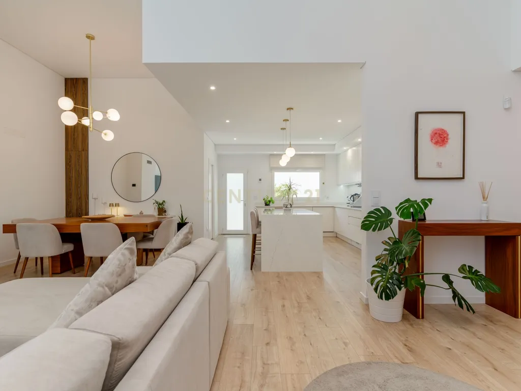 Moradia T4 Térrea de excelência com piscina e casa independente de 50m2 | Quinta da Marquesa - Image 10