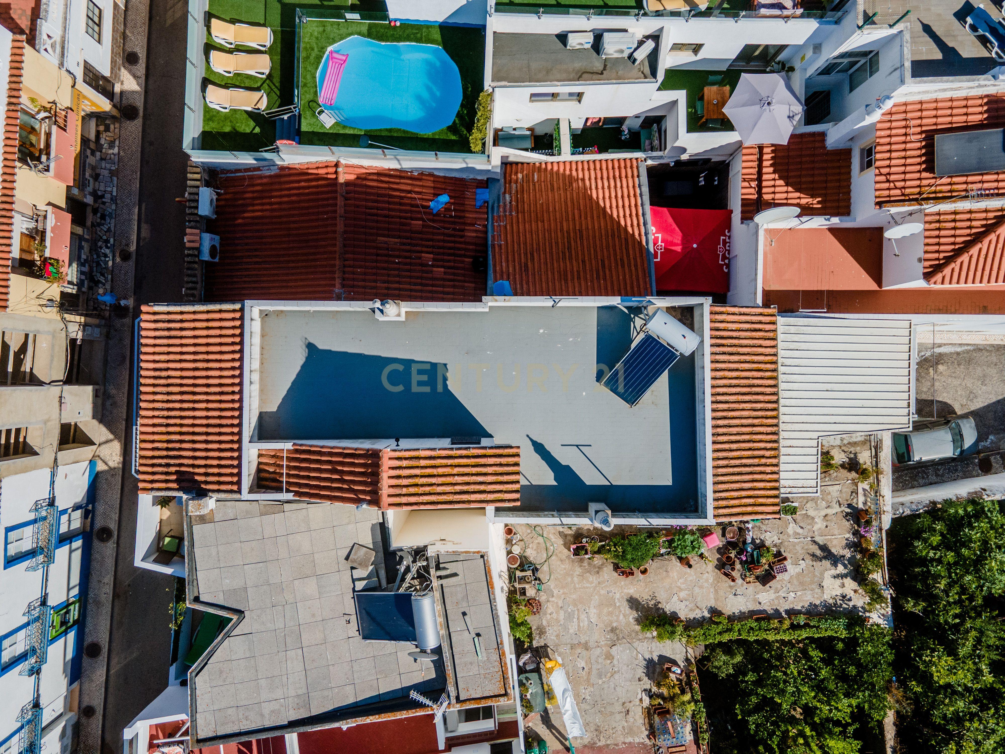 Fotografia 3 de No coração do centro histórico de Alvor, fantástica moradia T3 com loja no rés do chão