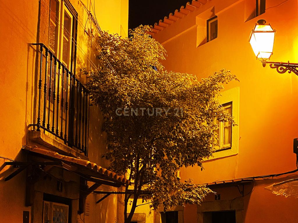 Apartamento T0 em Alfama, Lisboa – Investimento com Potencial e Rentabilidade Atrativa - Image 19