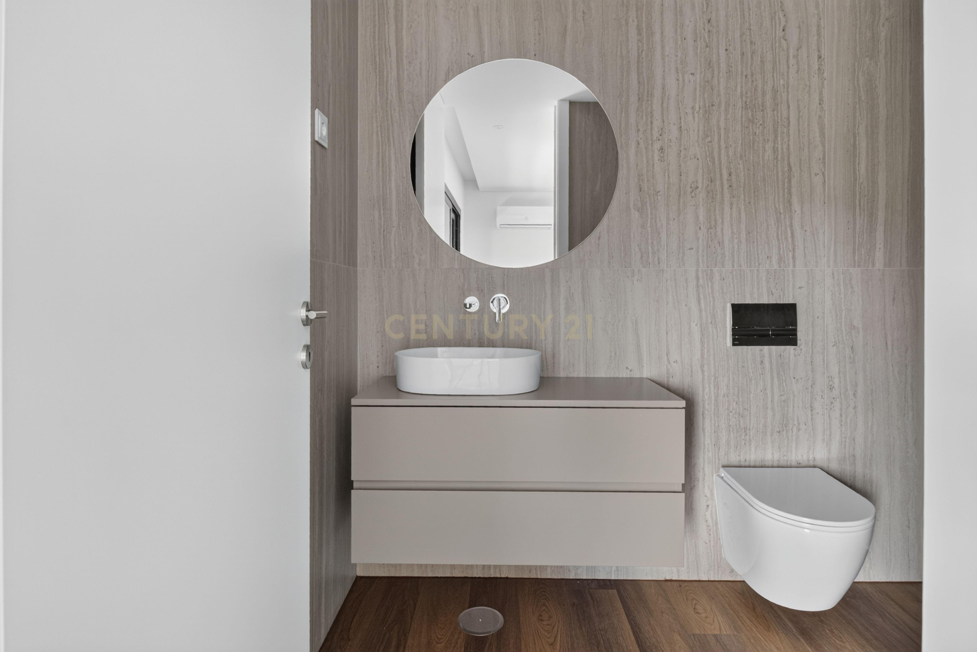 Fotografia 11 de T3 Novo em Ferreiros, Braga | Suíte com Closet + 2 Quartos com Closet e Varanda Panorâmica