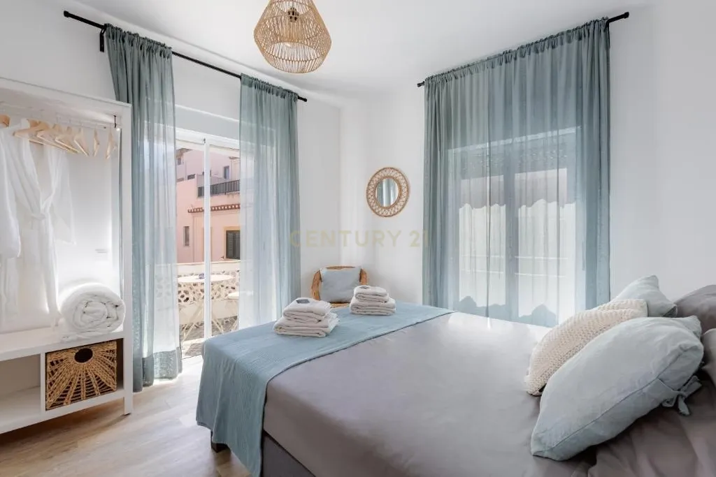 Guest House - Oportunidade de negócio no centro histórico de Lagos - Image 19
