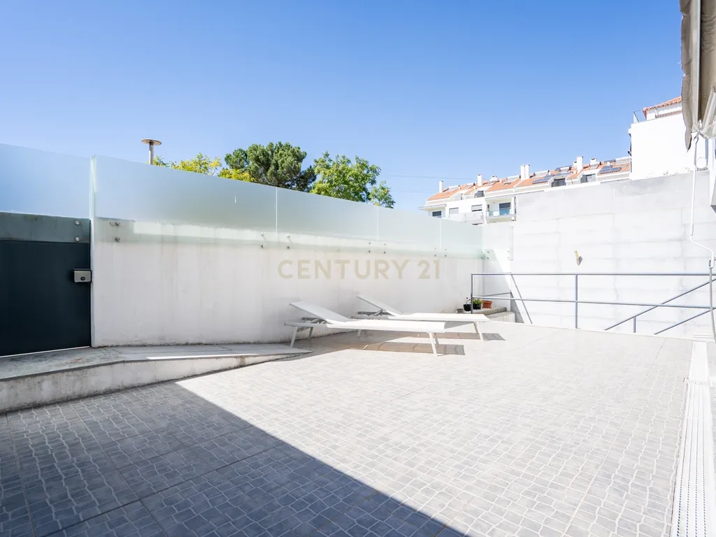 Moradia Contemporânea T4 em Santo António da Charneca - Barreiro - Image 41