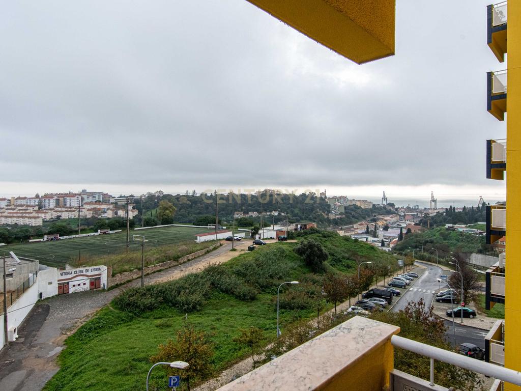 Apartamento T2 com Vista Panorâmica em Lisboa e um lugar de estacionamento na Rua Carlos Botelho - Lisboa  - Image 19