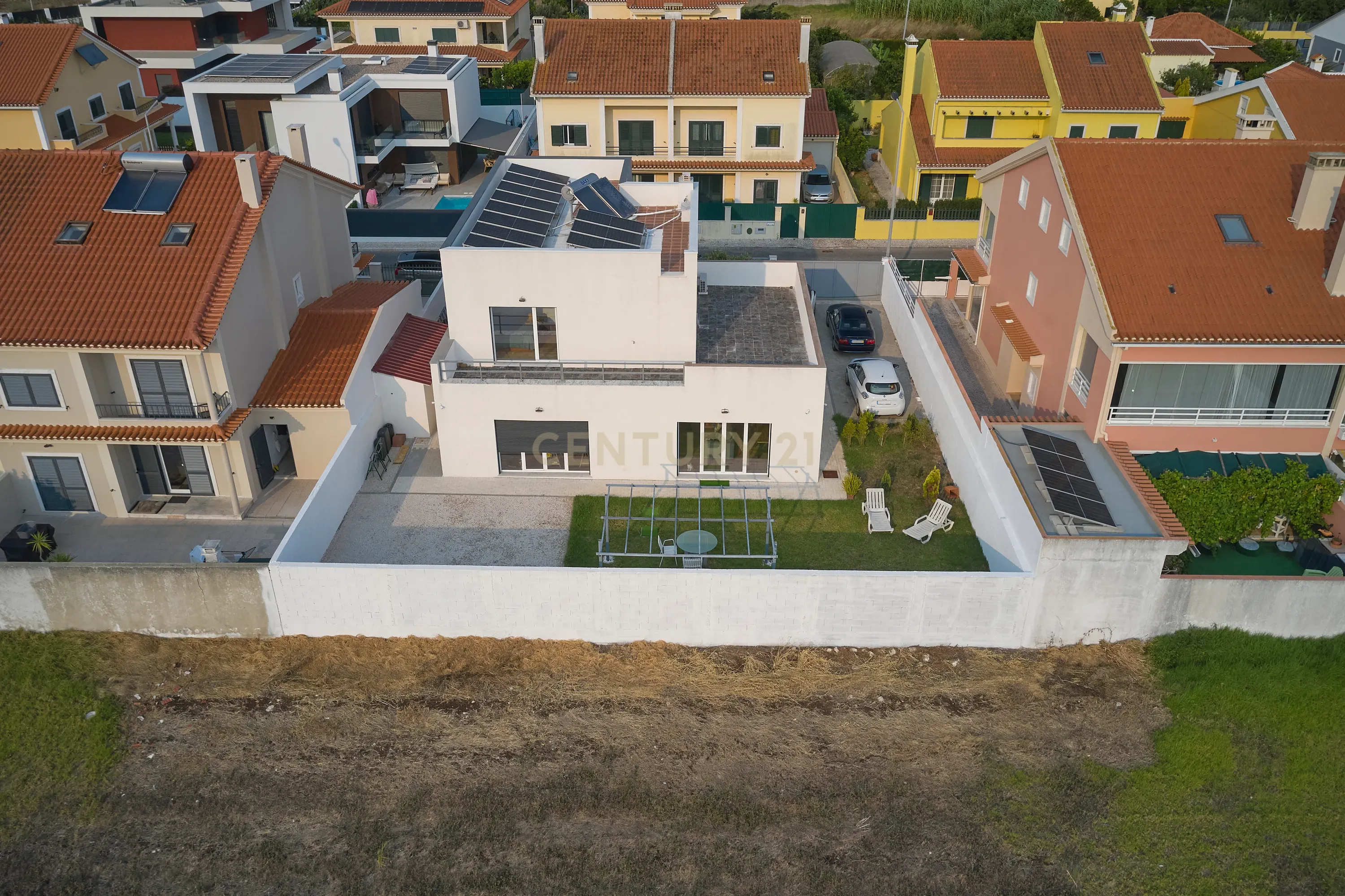 Fotografia 5 de Moradia Contemporânea T3 + Escritório, com Jardim e Painéis Solares em São Domingos de Rana, Cascais