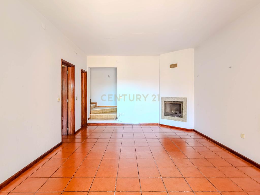 Moradia T4+1, 3 frentes, terraço, garagem - Trofa, Porto - Image 18