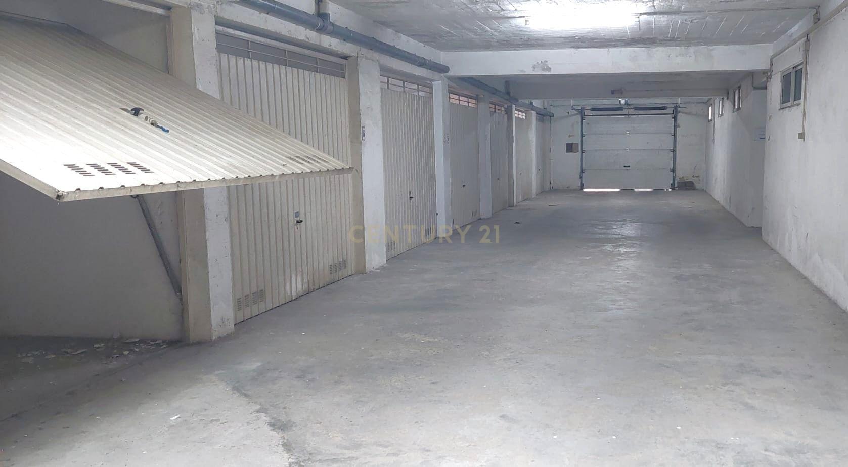 Fotografia 4 de Garagem em zona central, Ericeira - Mafra