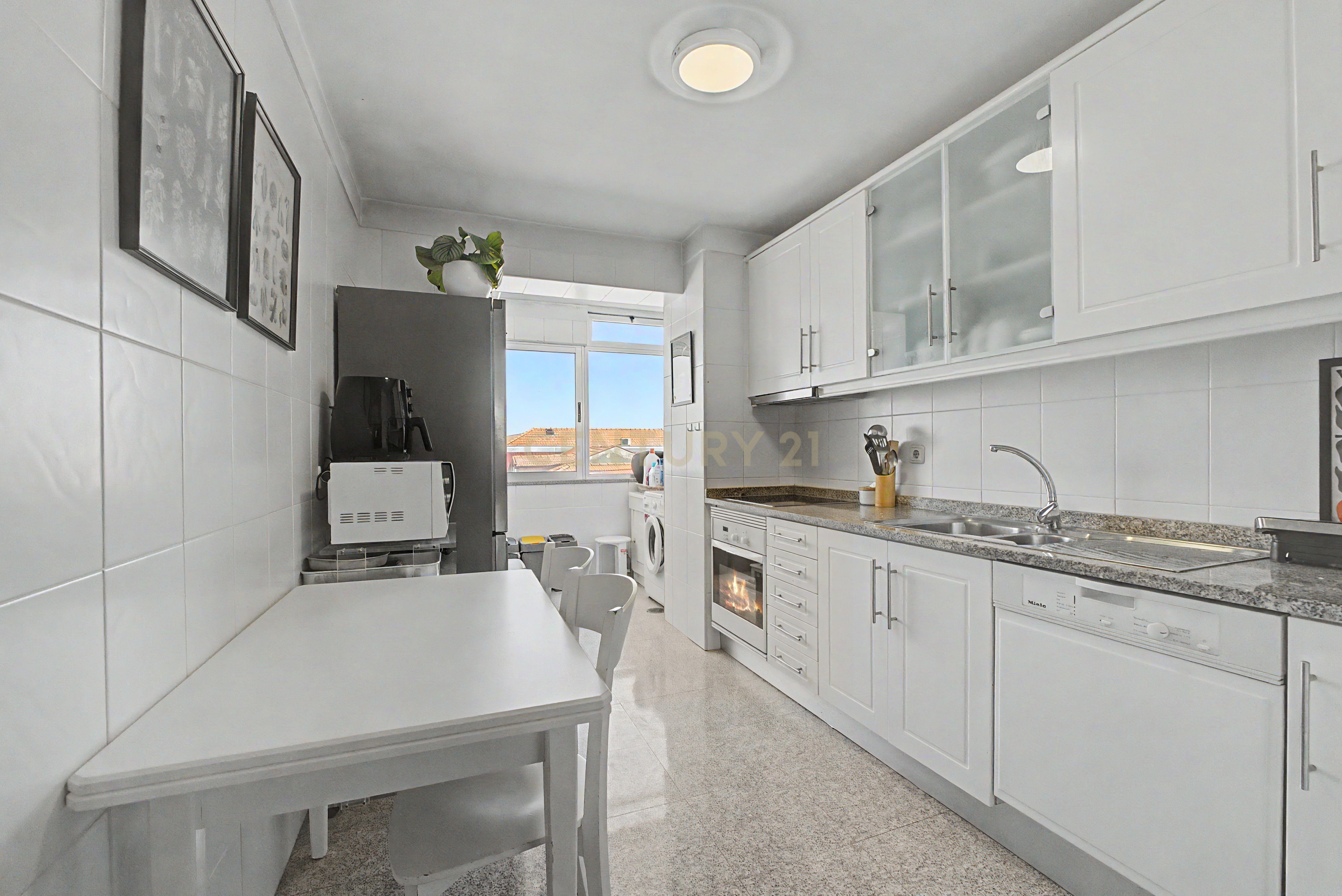 Fotografia 7 de Apartamento T2 em Cedofeita, Porto - Oportunidade Única!