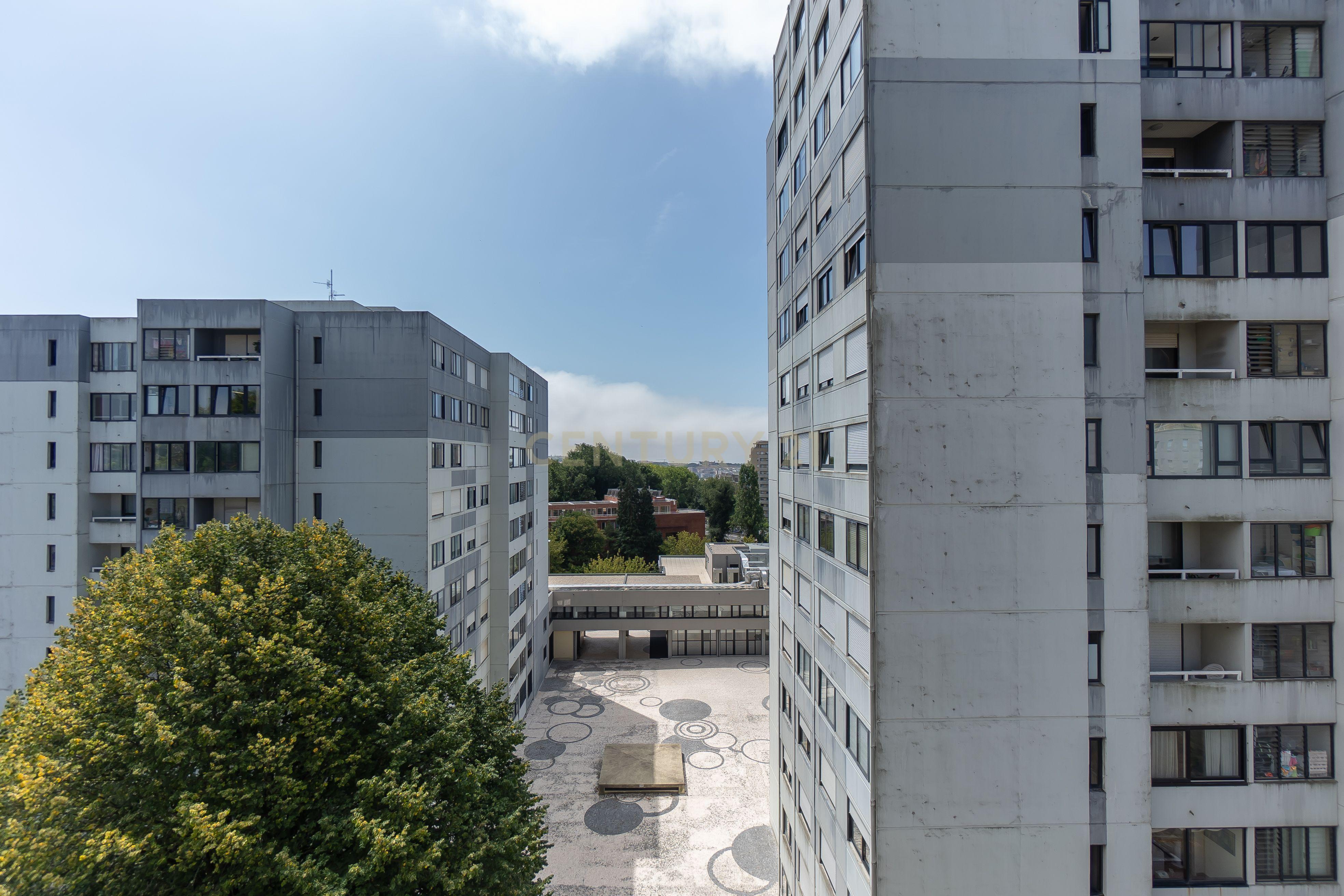 Fotografia 9 de Apartamento T2 para Arrendamento em Lordelo do Ouro, Porto