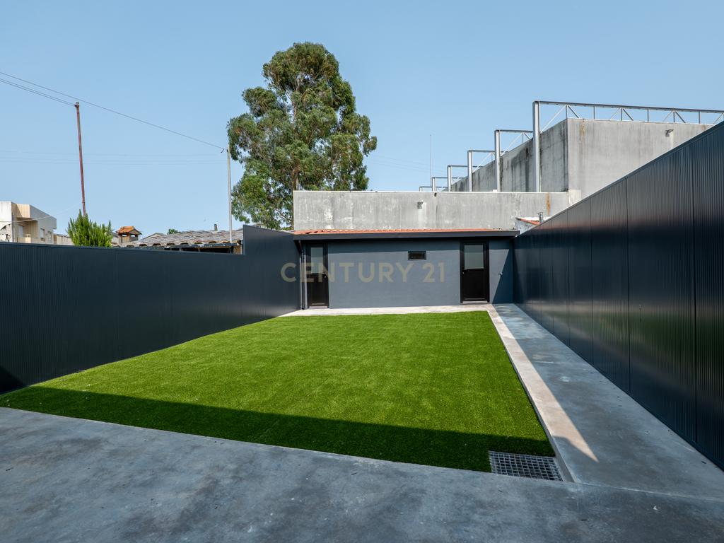 A Sua Nova Casa em Matosinhos – Moradia Térrea com Jardim e duas Suites! - Image 15