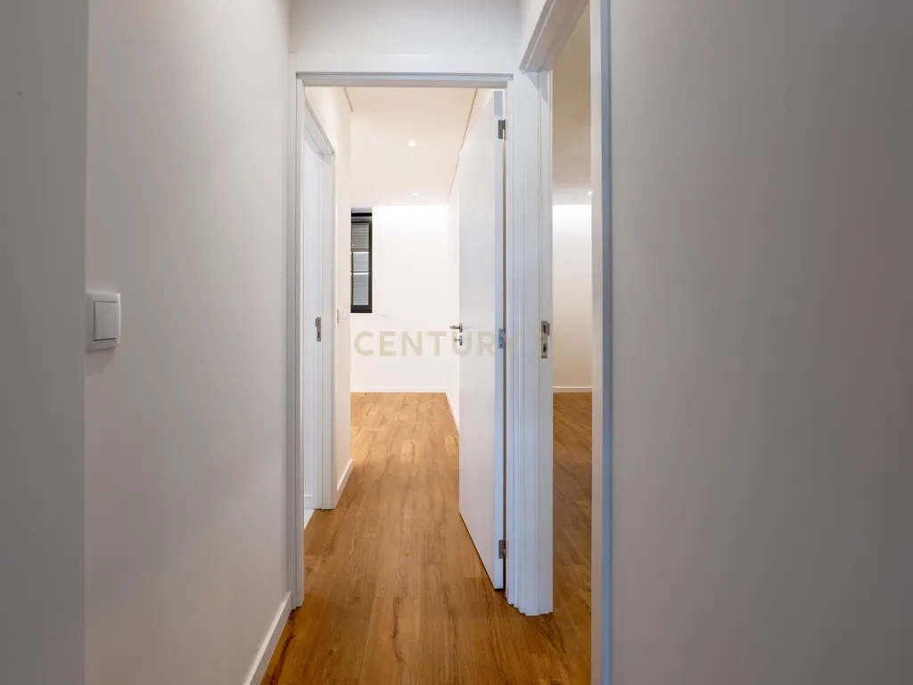 A Sua Nova Casa em Matosinhos – Moradia Térrea com Jardim e duas Suites! - Image 12