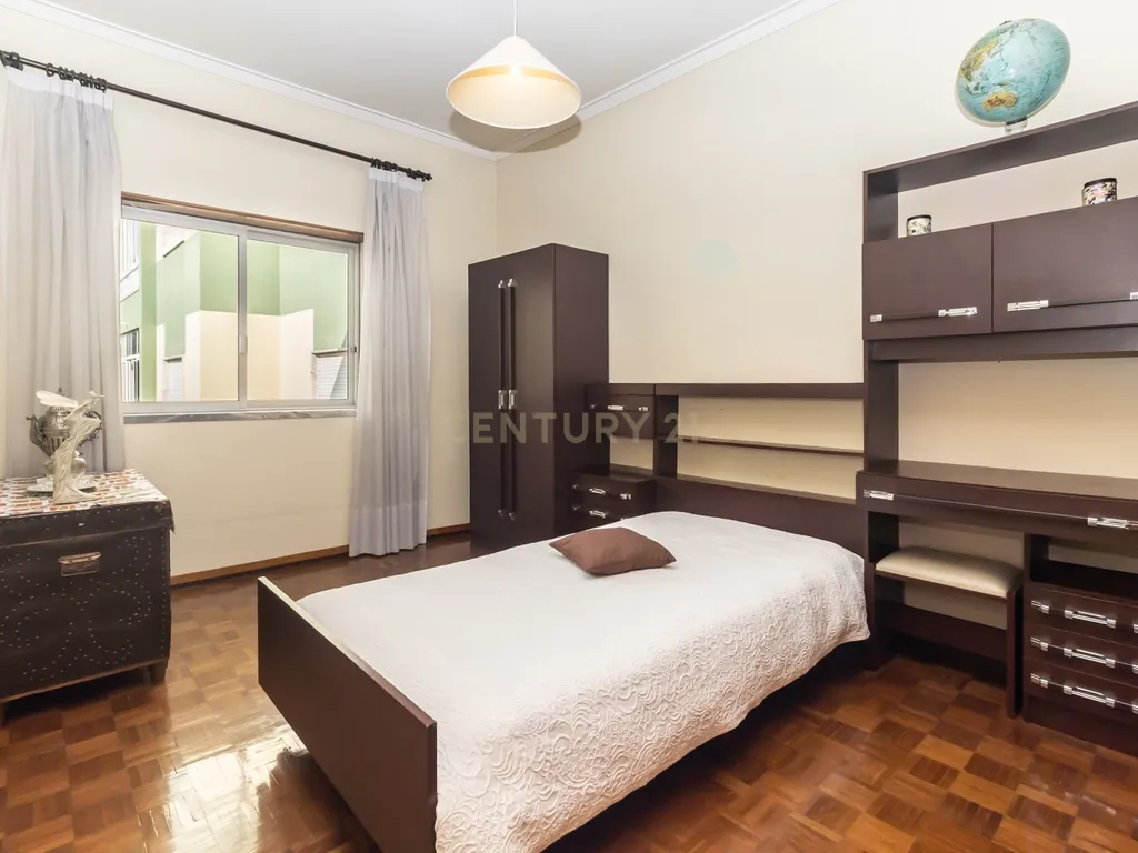 Apartamento T3 em Amora, Seixal - Image 33