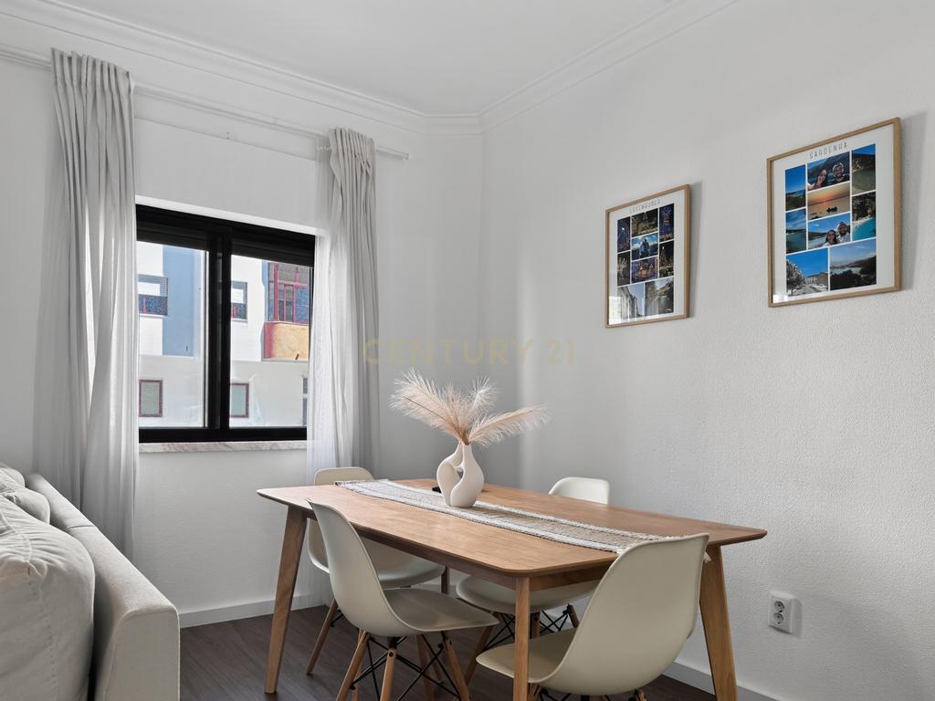 Apartamento T1 com duas frentes, excelentes áreas e arrecadação – Setúbal - Image 7