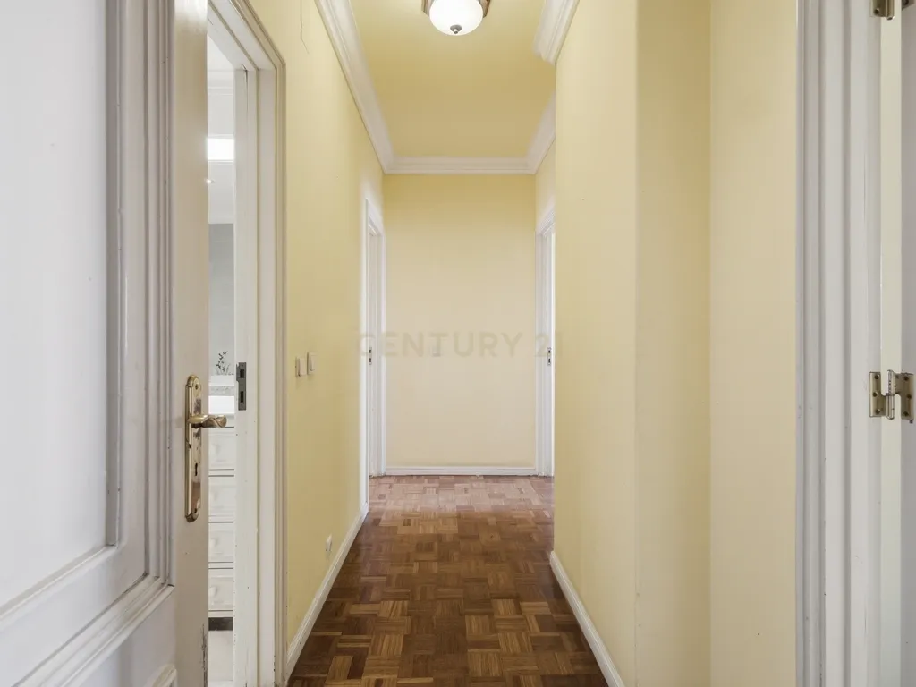 Apartamento T4 Areeiro - Viver bem no coração de Lisboa - Image 19