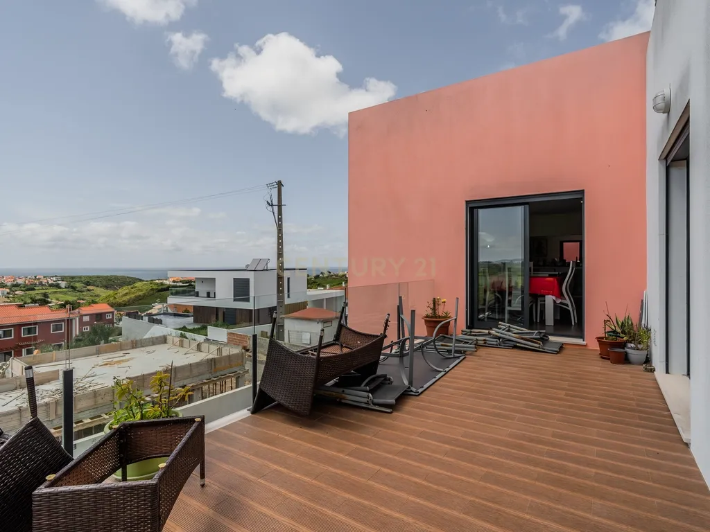 Moderna moradia geminada com vista mar - Ericeira - Image 18