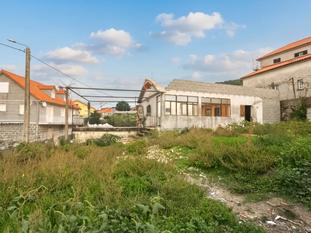 Magnífica Casa com Terreno e Projeto Aprovado no Coração do Gerês - Image 16