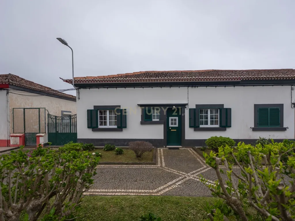 Moradia T4 em Santa Clara - Image 34