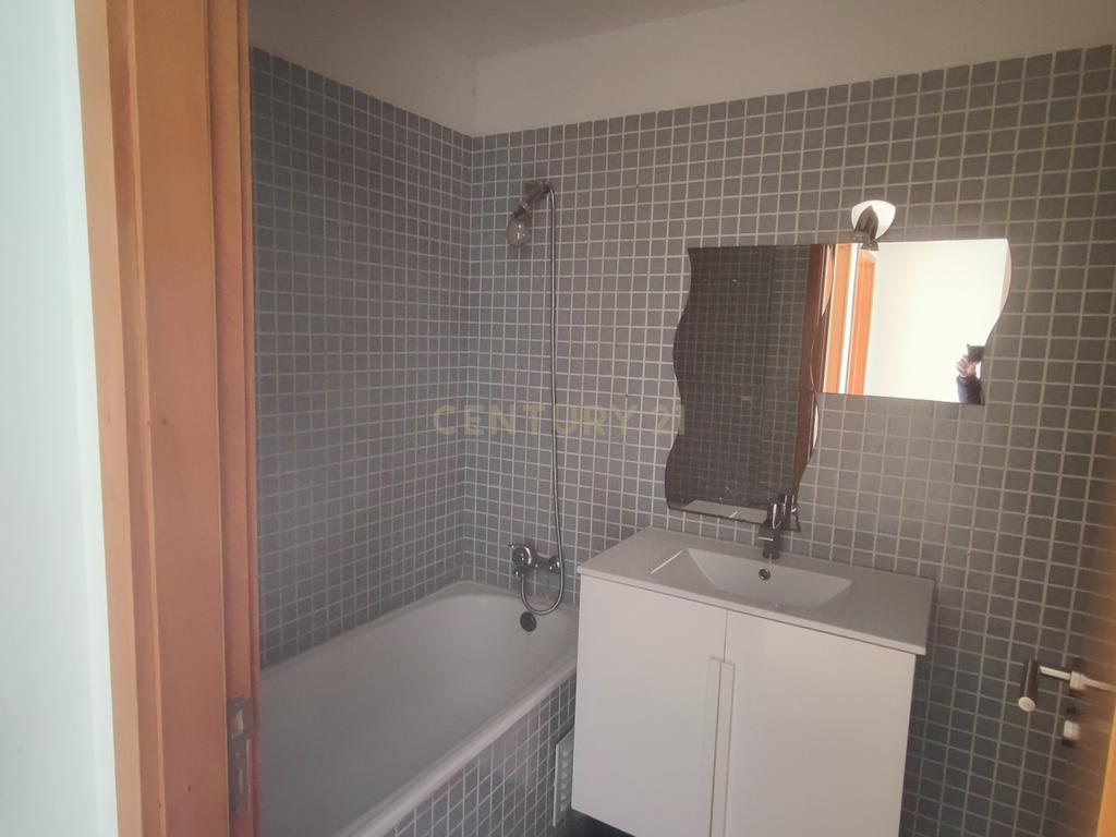Apartamento T3 no Último Piso com Garagem – Moreira da Maia, Porto - Image 12