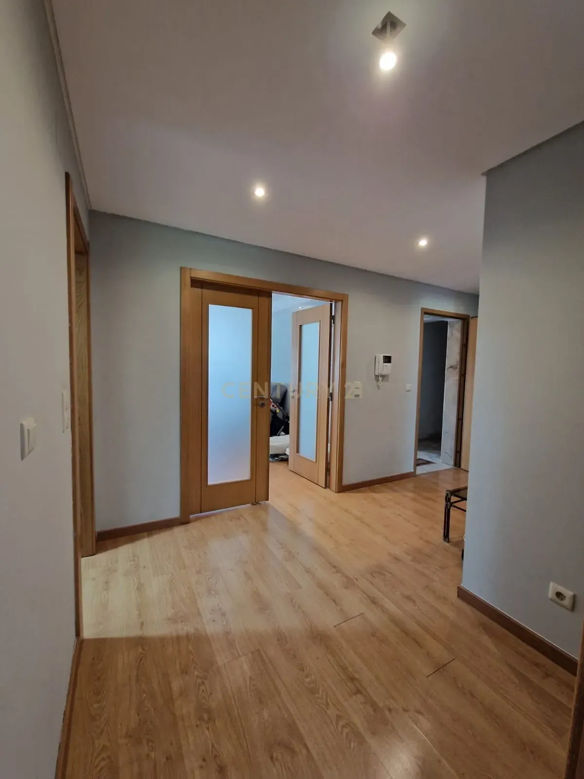 Apartamento T2 em Montijo com Garagem e Boa Exposição Solar - Image 9