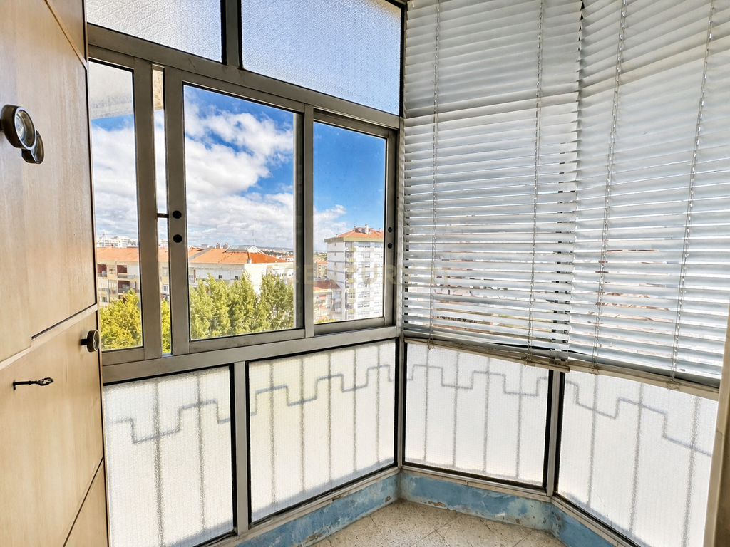 Apartamento T2 em Sacavém para Venda - Image 9