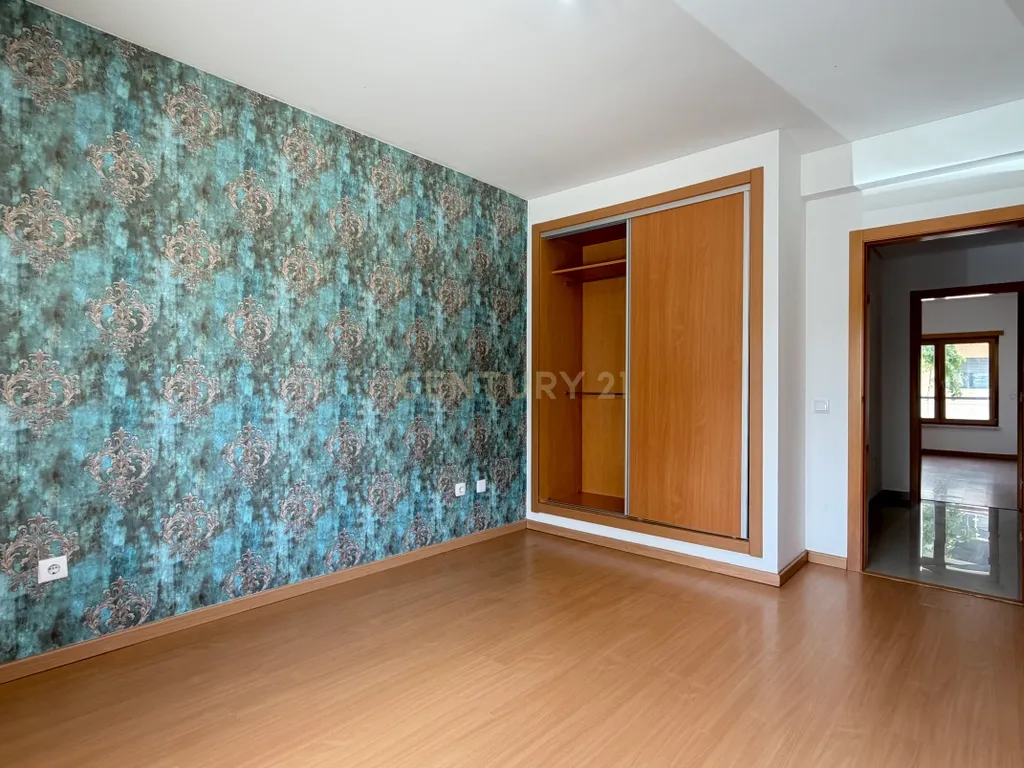 Apartamento T4 com Arrecadação, na Cascalheira, Pinhal Novo - Image 17