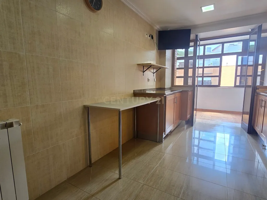 T2 com Box para arrendamento em Porto Salvo, Oeiras - Image 6