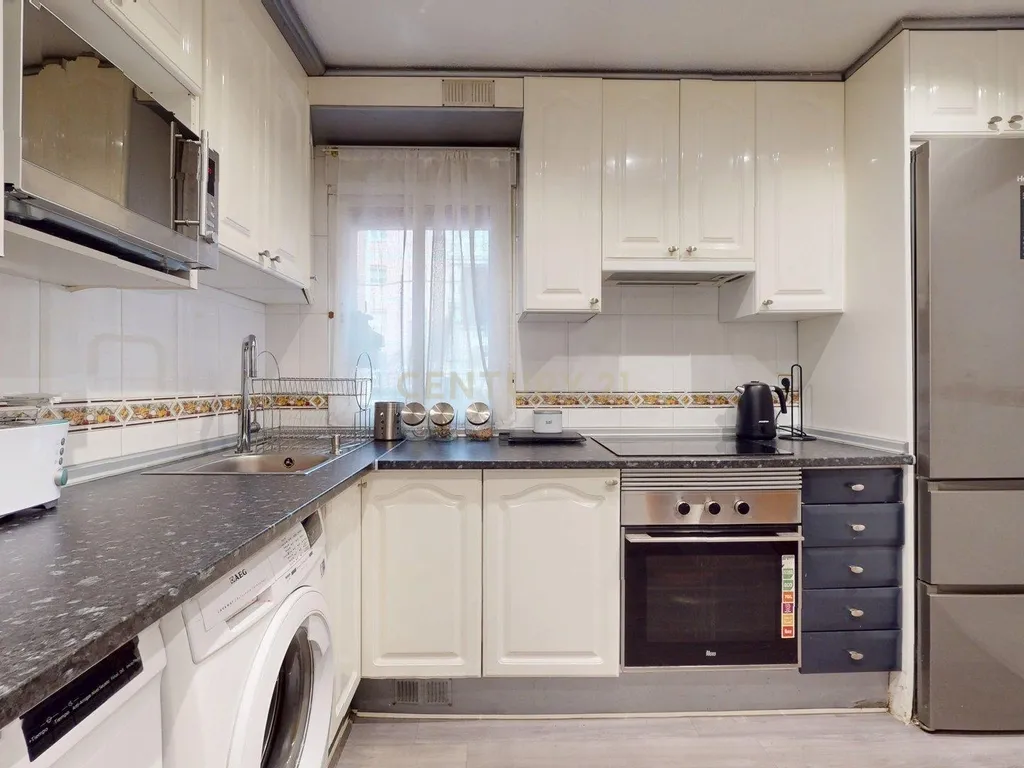 Apartamento Renovado em Alcalá de Henares, Madrid - Image 15