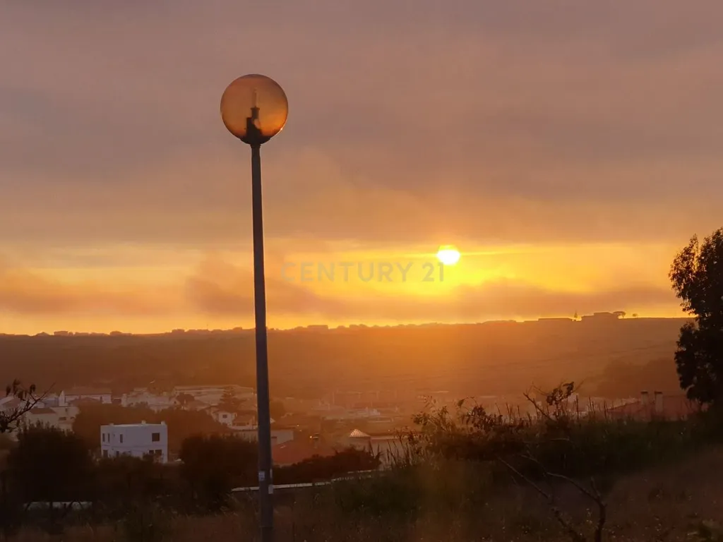 Moradia T3 exclusiva – Urbanização Vistas do Atlântico, São Pedro da Cadeira, Torres Vedras - Image 51