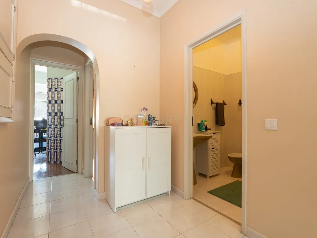 ** APARTAMENTO T2 NA AMADORA, PERTO DO METRO E DO COMBOIO ** - Image 17