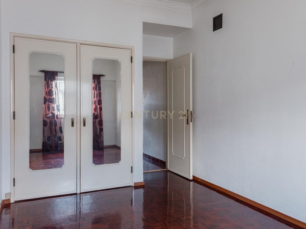 T3 com Vista Monsanto | Conforto e Localização Privilegiada - Image 15