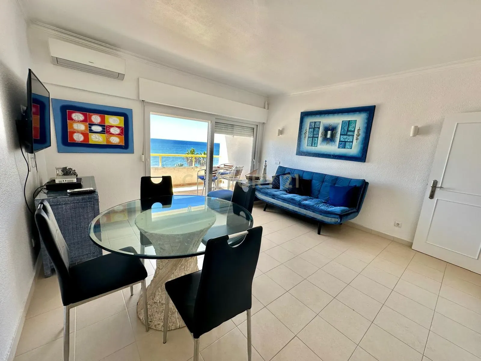 Fotografia 4 de ALERTA INVESTIDORES-Apartamento com Alojamento Local Ativo-Primeira Linha de Mar-Rentabilidade Comprovada