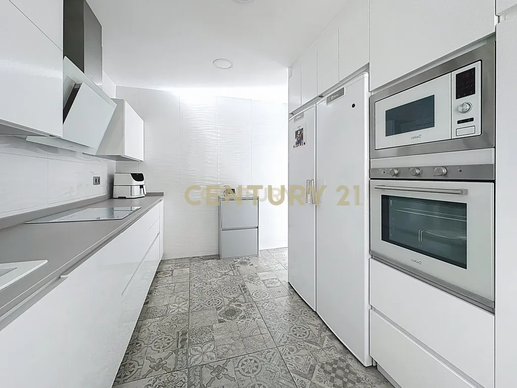- Image 10
