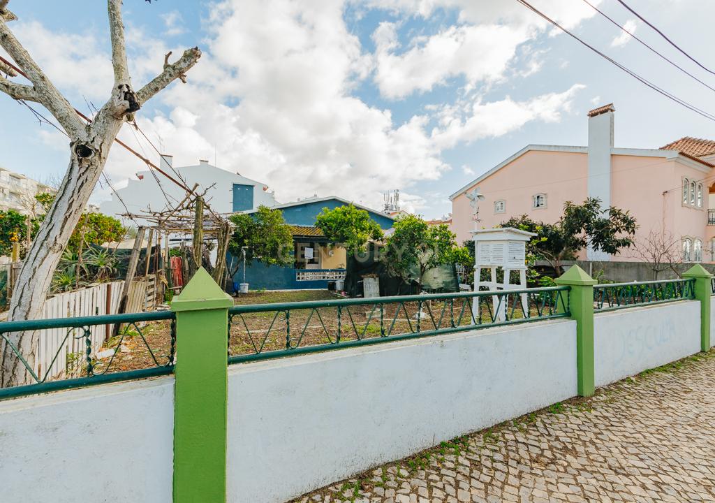 Montijo/Excelente Lote de Terreno com 1056m2 e Moradias para Remodelacao. - Image 27