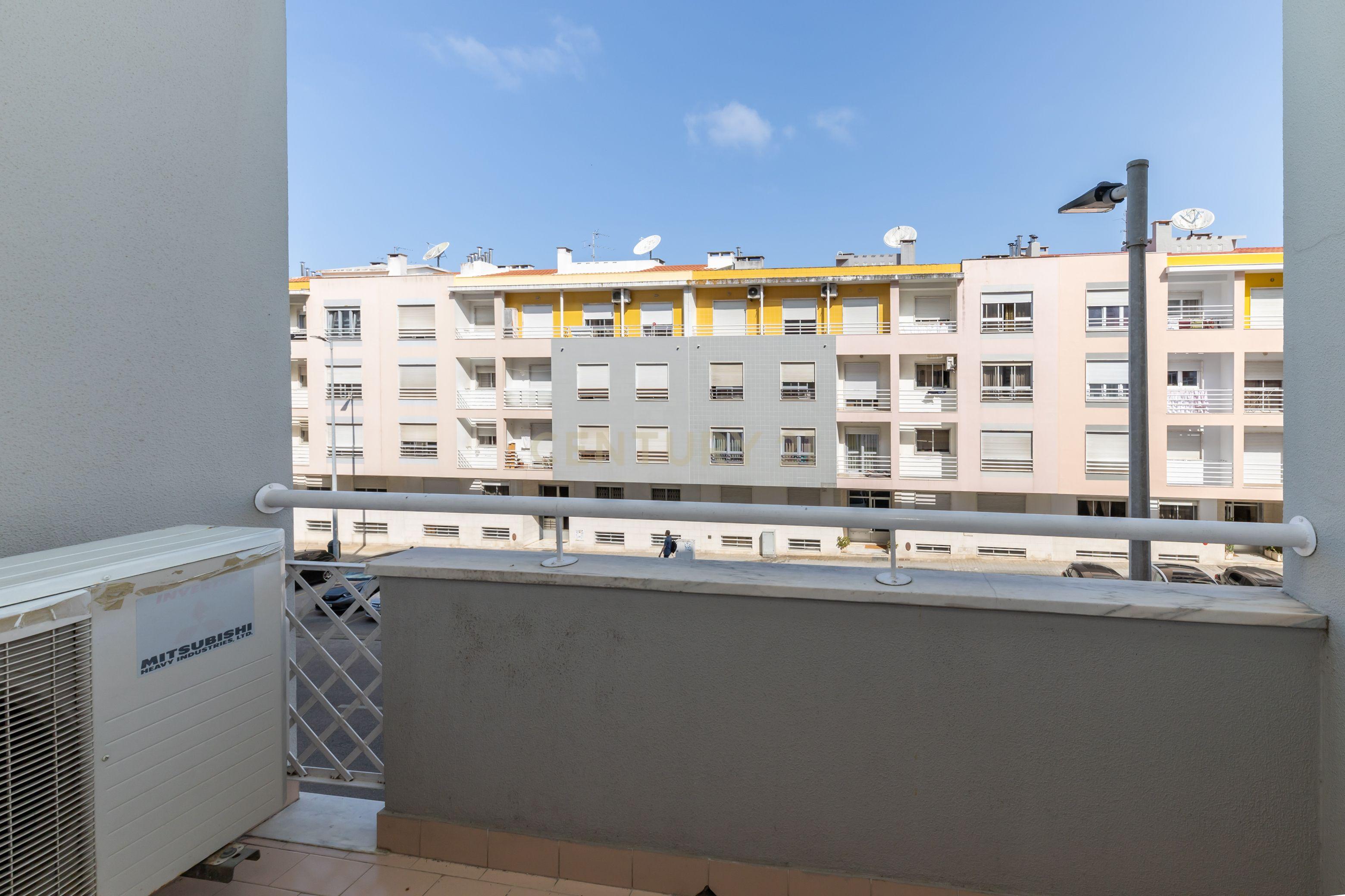 Apartamento T3 para arrendamento – Quinta da Marialva, Corroios - Image 21