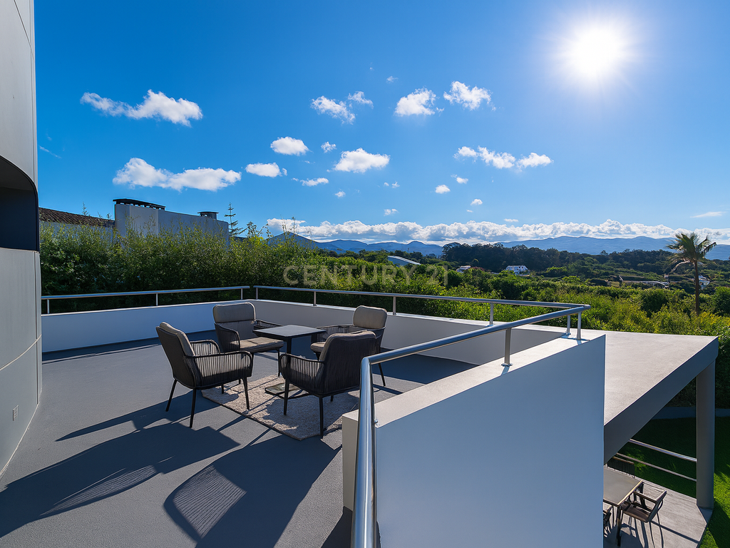 Moradia de Luxo com vista Mar em São Miguel, Açores - Image 31