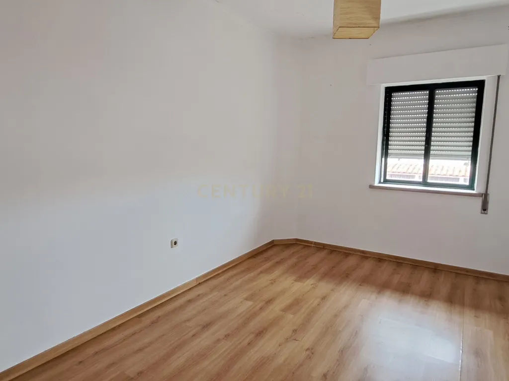 Apartamento T3 e arrecadação com 131m² na Moita - Image 10