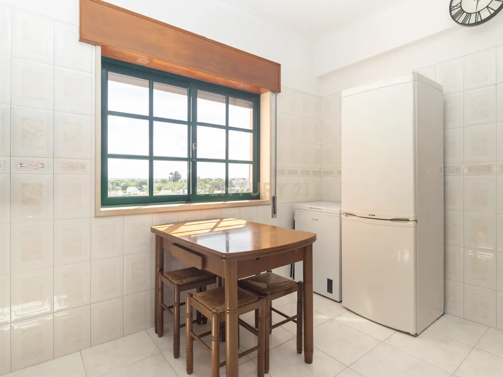 Apartamento T2 com Parqueamento, Elevador, Pronto a Habitar – Uma Oportunidade a Não Perder - Image 29