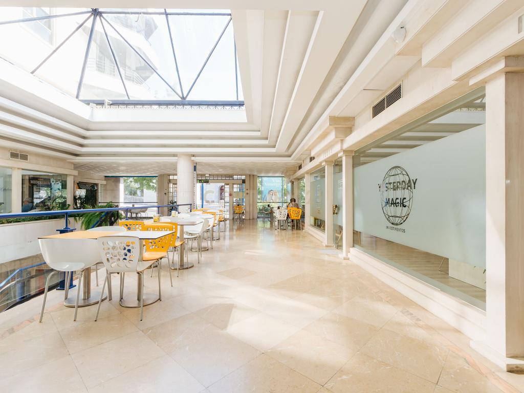 Trespasse de Espaço Comercial afeto a restauração/pastelaria na Avenida João XXI - Image 3