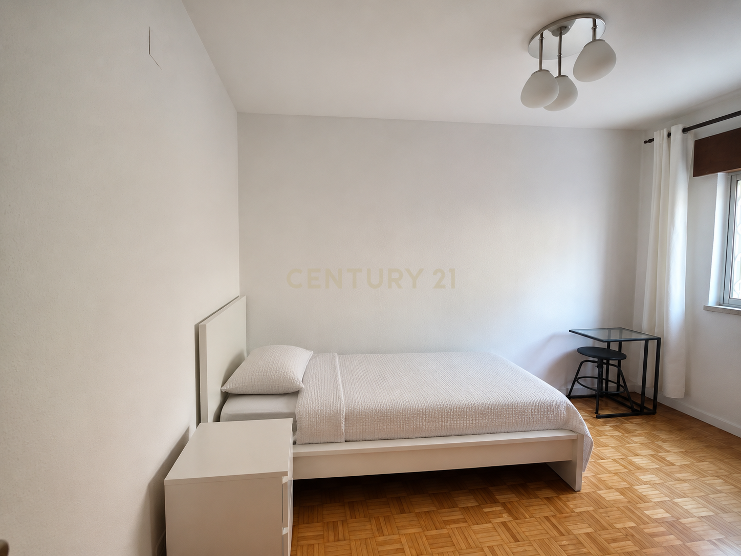 Fotografia 12 de T3 com Duas Frentes para Arrendamento em Benfica | Excelente Luminosidade | 1.600€/mês