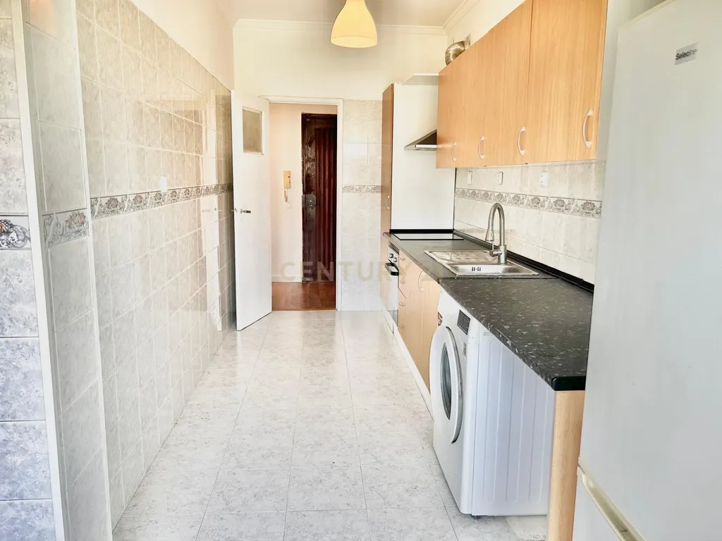 Apartamento T1 para Arrendamento – Costa da Caparica (5 min da Praia) - Image 14