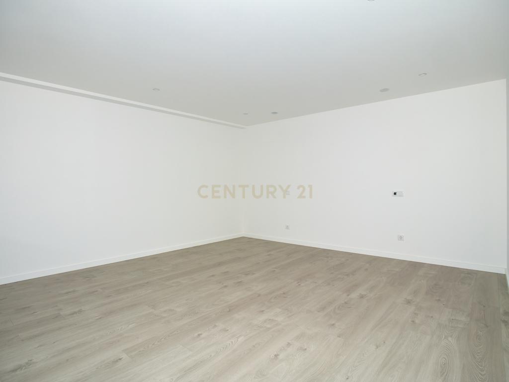 Lindíssimo Apartamento Novo T2 a dois passos da praia - Image 18