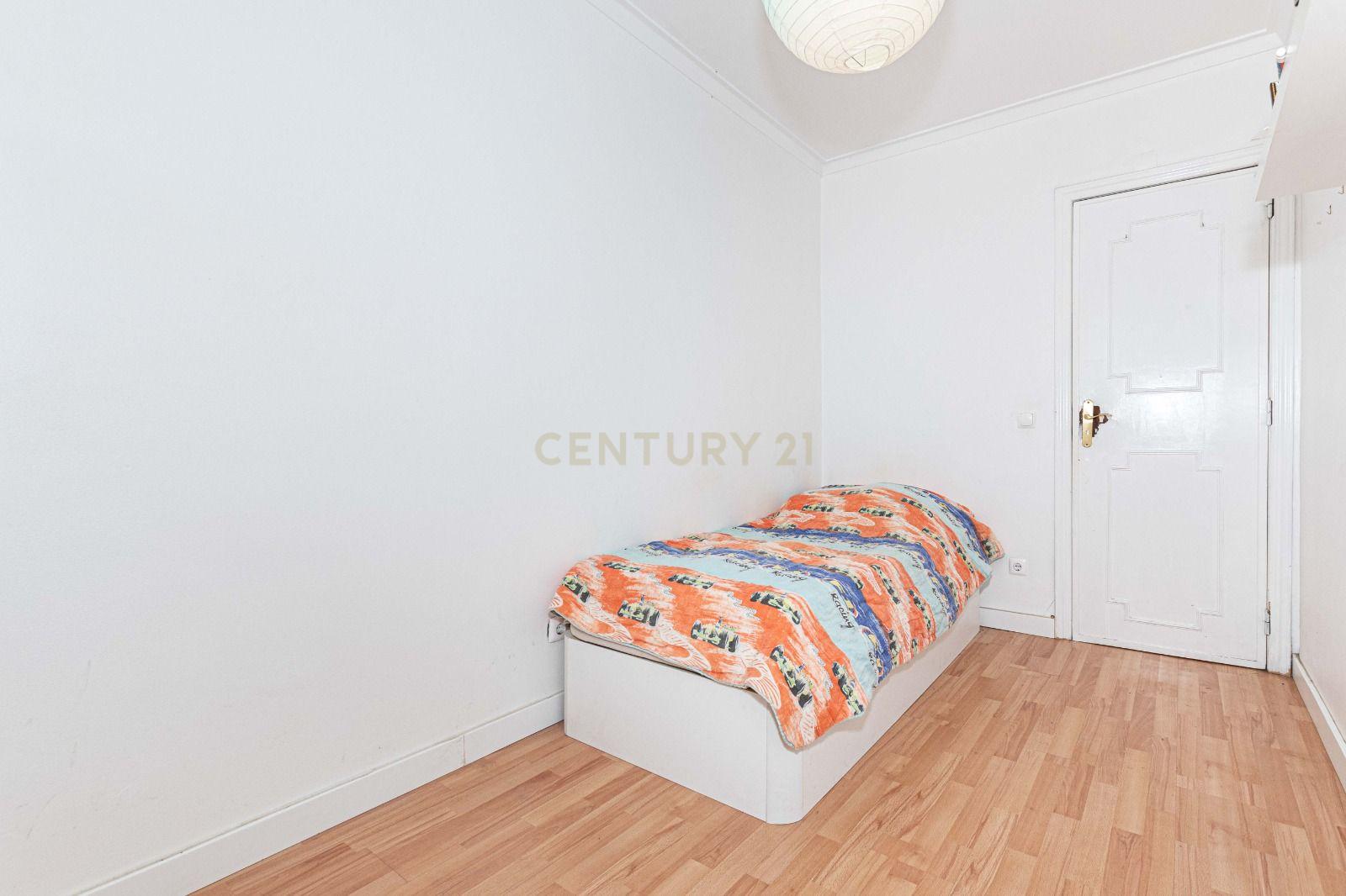 Apartamento T2/cave em Sintra: Conforto e Acessibilidade  - Image 14