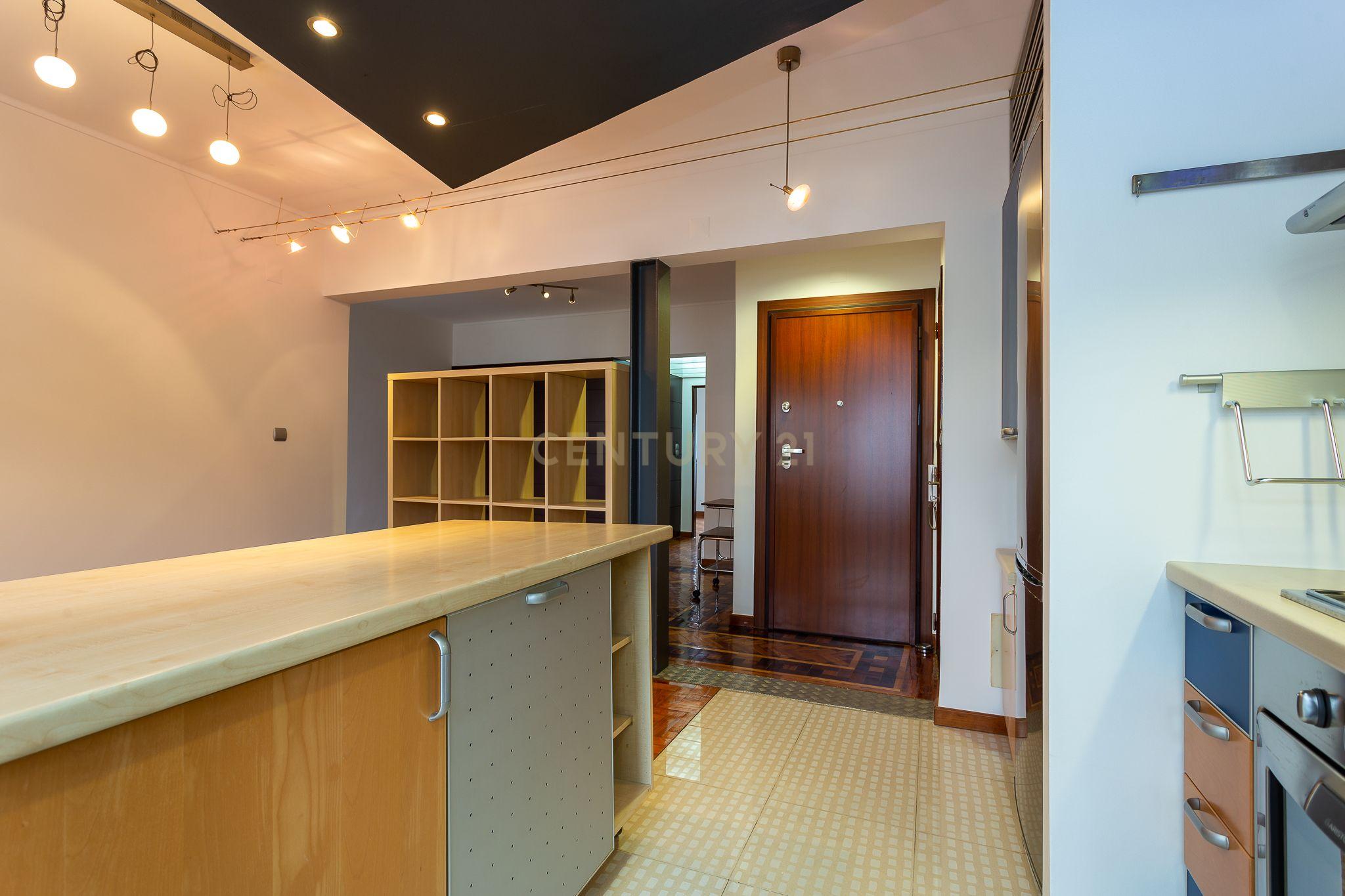 Fotografia 5 de Apartamento T2 em Sacavém, Loures - Oportunidade Única!