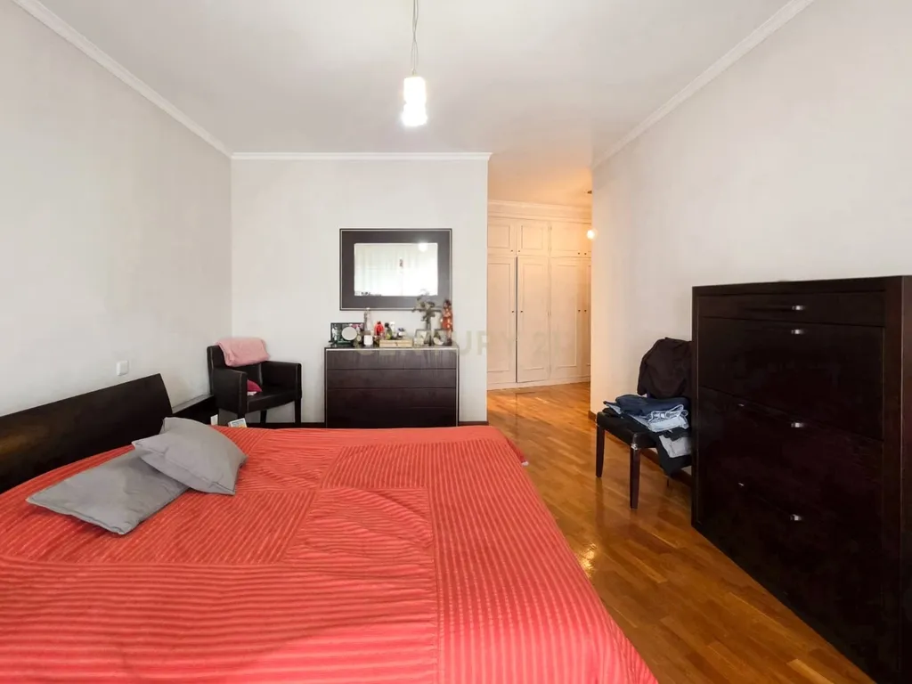 Apartamento T3 no Centro de Paredes – Espaço, Conforto e Localização Privilegiada - Image 19